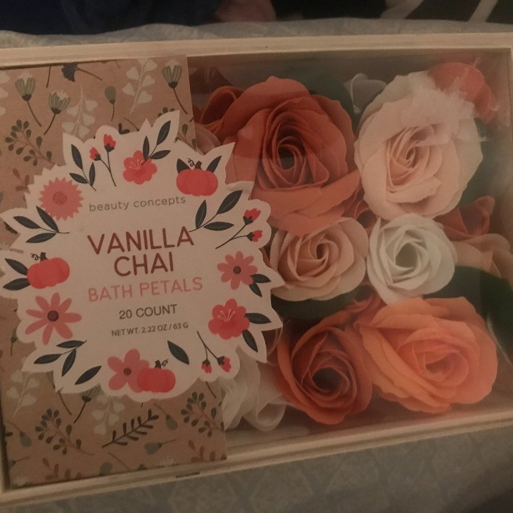 Vanilla Chai Bath Petals